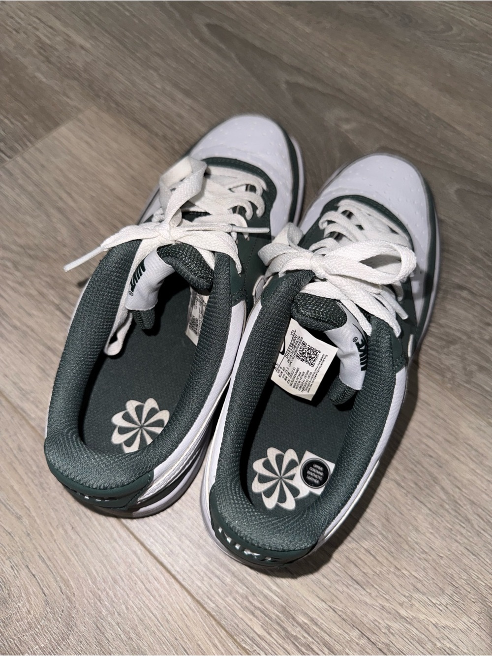 Men’s NIKES - Picture 2 of 5